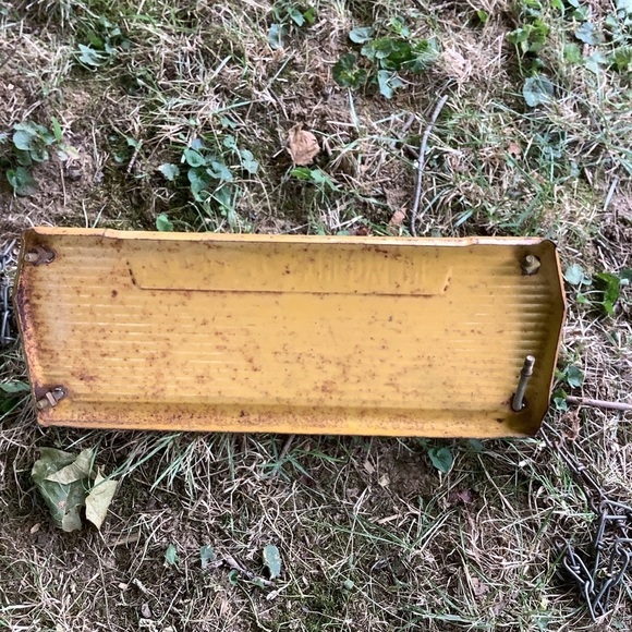 1950’s Vintage Metal Yellow Chippy Paint School Yard Swing Chains - Picture 6 of 8